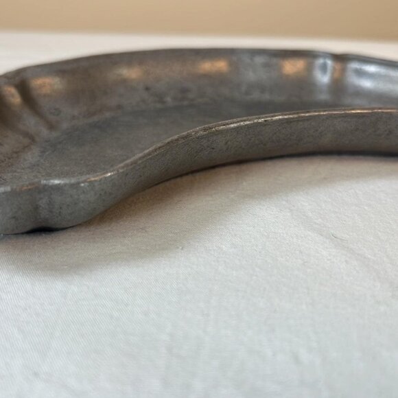 Vintage Armetale Possibly Wilton Cresent shaped Relish Tray Tavern Renaissance - Picture 3 of 8